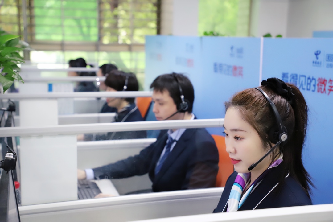 中国电信客服热线图片